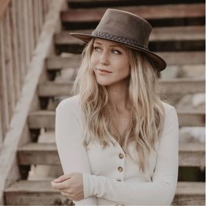 Bulls West Hand Crafted Leather Cowboy Outback Hat Size Medium